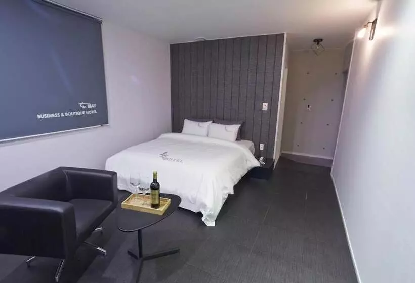 Fotos del hotel The May:  20