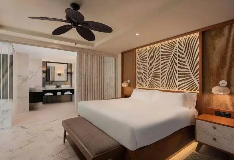 Fotos del hotel Grand Luxor, Includes Tickets to Mundomar & Aqualandia Parks:  4