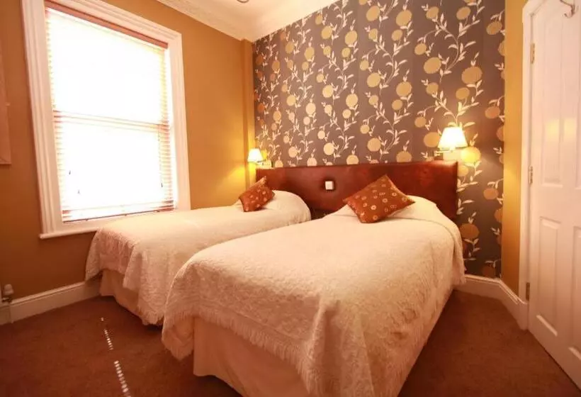 Brentwood Guest House