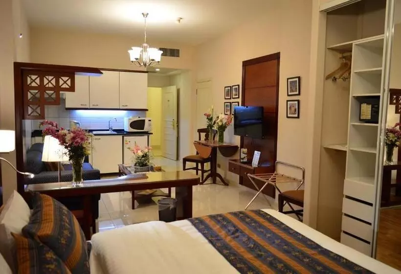 Fotos del hotel Comfort Hotel Suites:  14