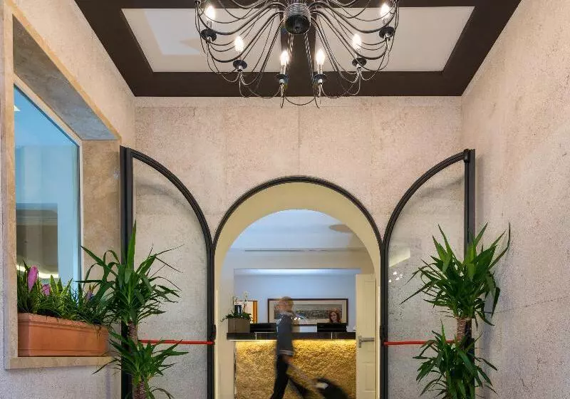 Fotos del hotel Degli Artisti:  2