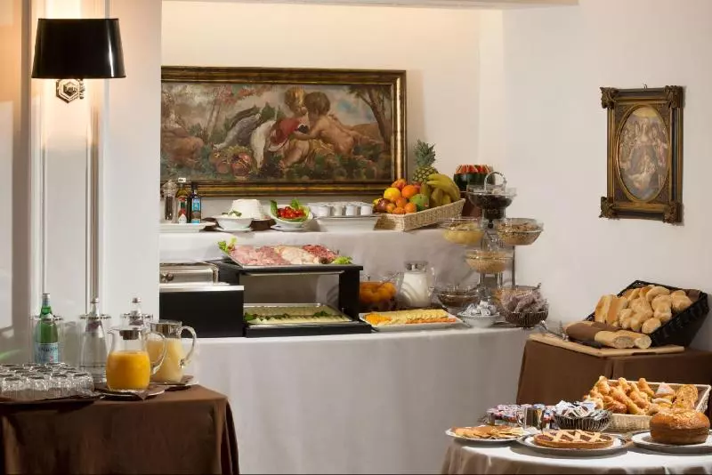 Fotos del hotel Degli Artisti:  11