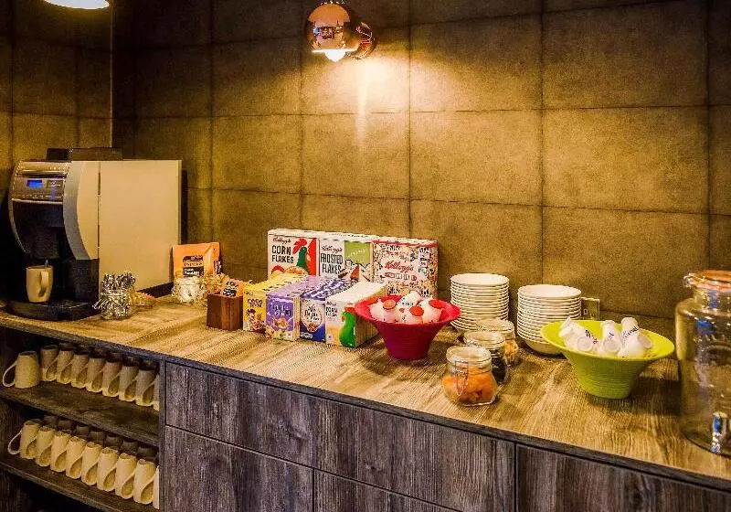Fotos del hotel Ibis Styles Birmingham Hagley Road:  6