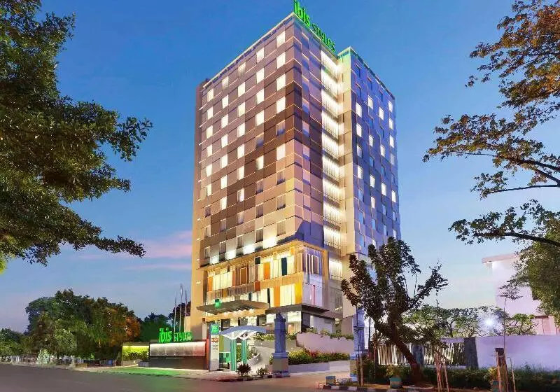 Fotos del hotel Ibis Styles Makassar Sam Ratulangi:  9