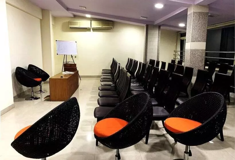 Fotos del hotel Wafi Suites By Rofeka Hospitality:  3