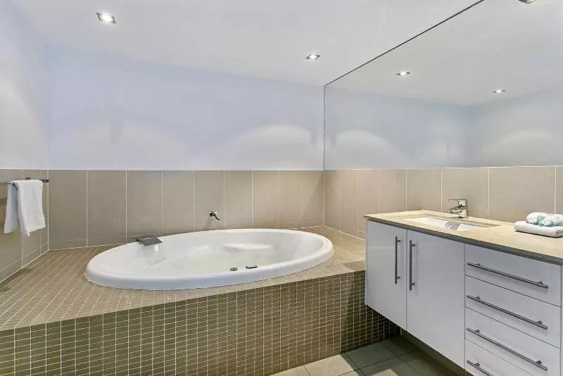 Fotos del hotel Proximity Waterfront Apartments:  10