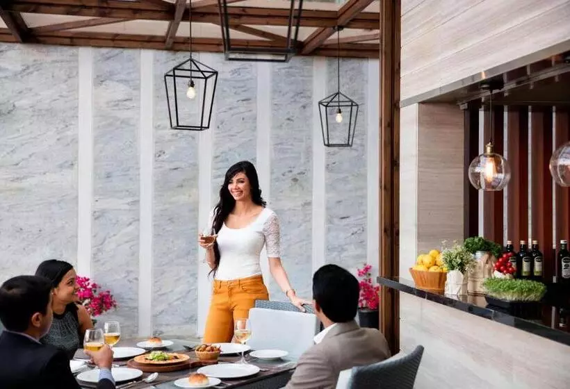 Fotos del hotel Courtyard By Marriott Bengaluru Outer Ring Road:  8