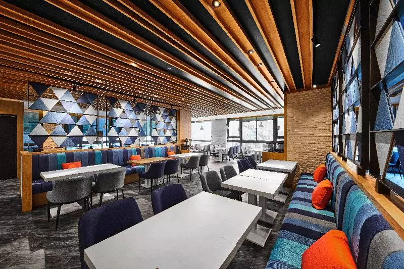 Fotos del hotel Holiday Inn Express Kaohsiung Love River, An Ihg:  5