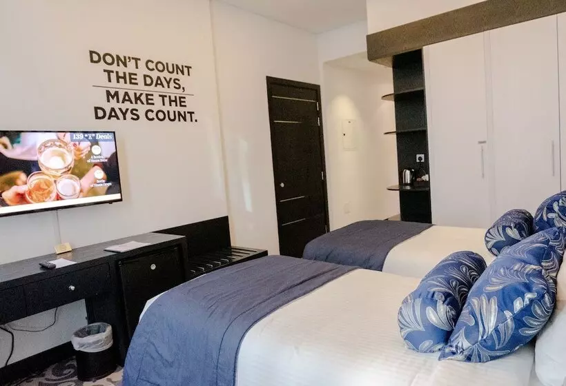 Fotos del hotel Signature 1  Tecom:  22