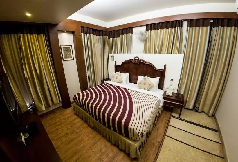 Fotos del hotel A&m Ressidency:  7
