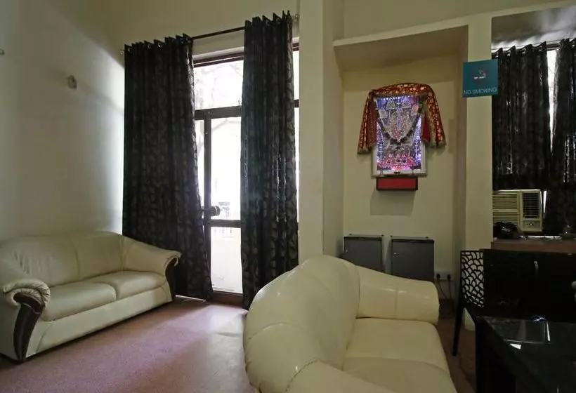 Fotos del hotel Oyo Rooms Safdarjung Extension:  15