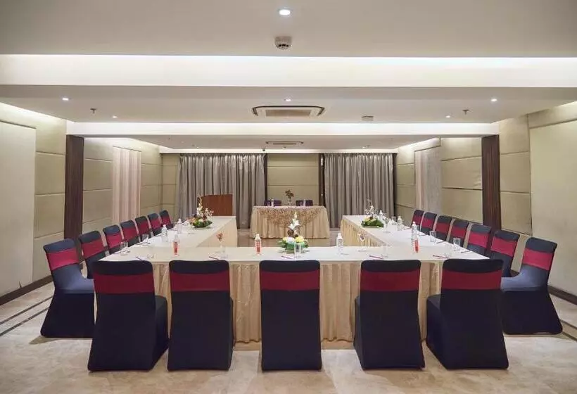 Fotos del hotel The P L Palace Agra:  5