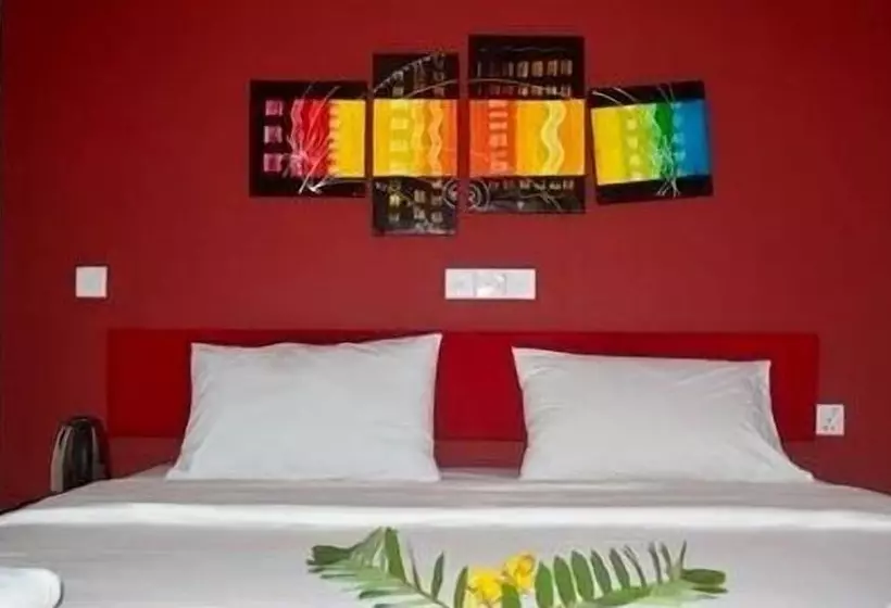 G10 Beach Inn