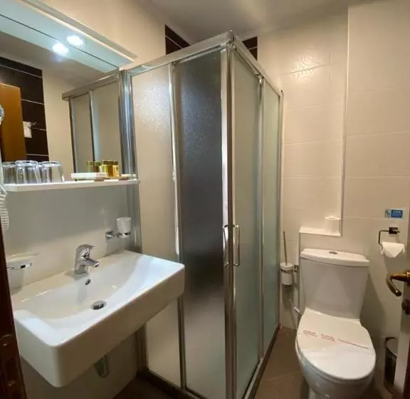 Fotos del hotel Argjiro:  16