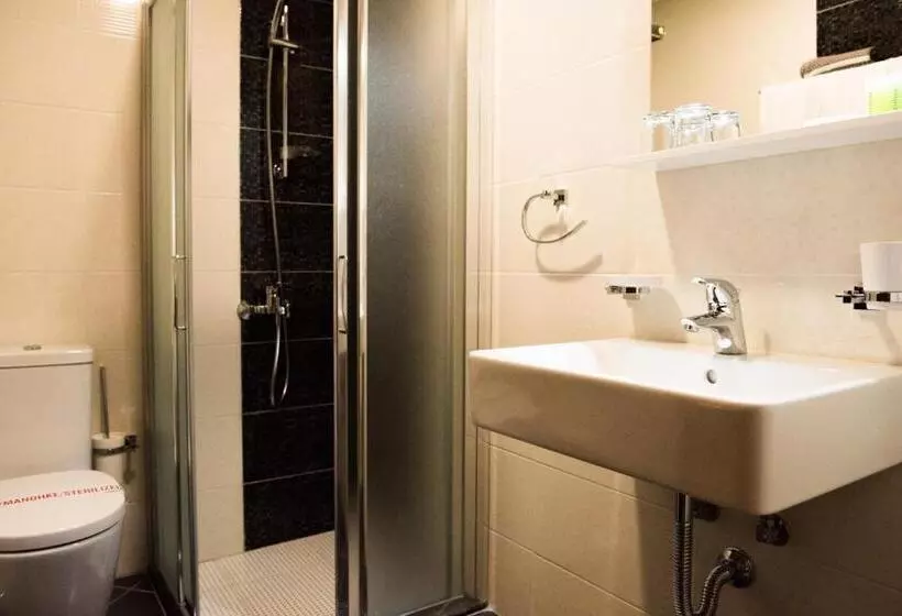 Fotos del hotel Argjiro:  6