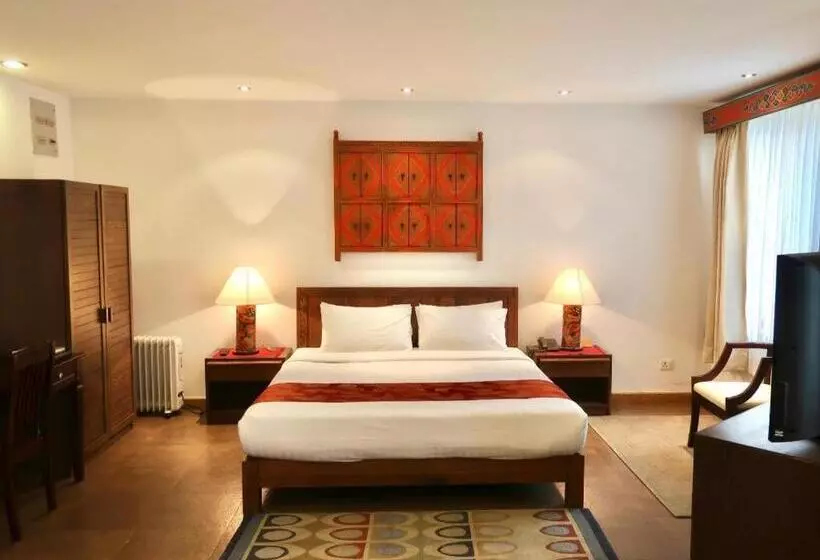 Khang Residency