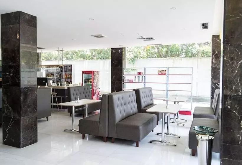 Fotos del hotel Airy Nagoya Raden Patah Libra Centre Batam:  8