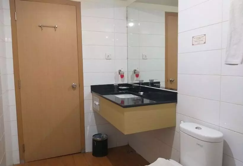 Fotos del hotel Airy Nagoya Raden Patah Libra Centre Batam:  4
