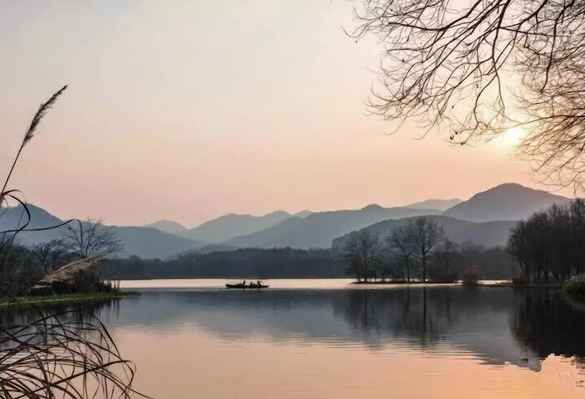 Fotos del hotel Yurong West Lake Cottage Resort  Hangzhou:  4