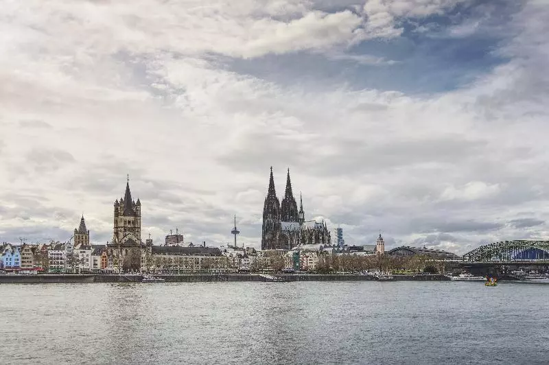 Fotos del hotel Premier Inn Köln City Süd:  24