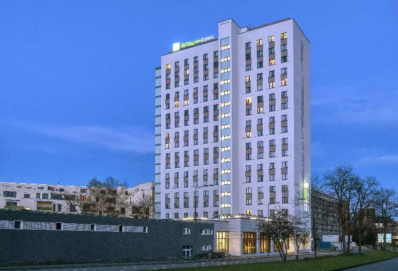Fotos del hotel Premier Inn Köln City Süd:  9