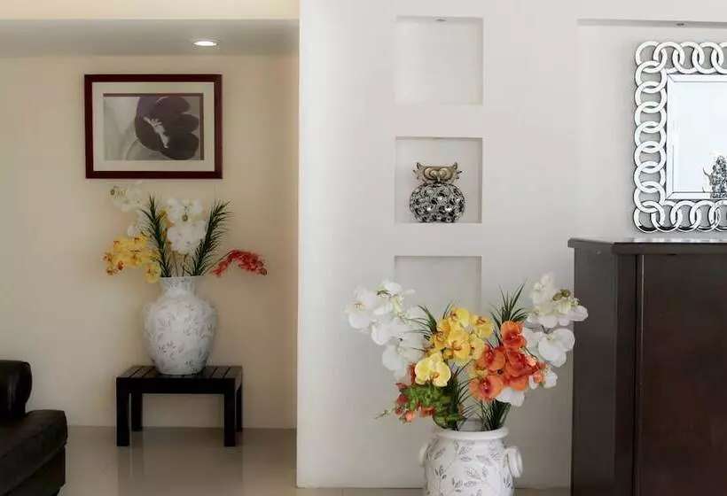 Fotos del hotel Nadet Suites:  8
