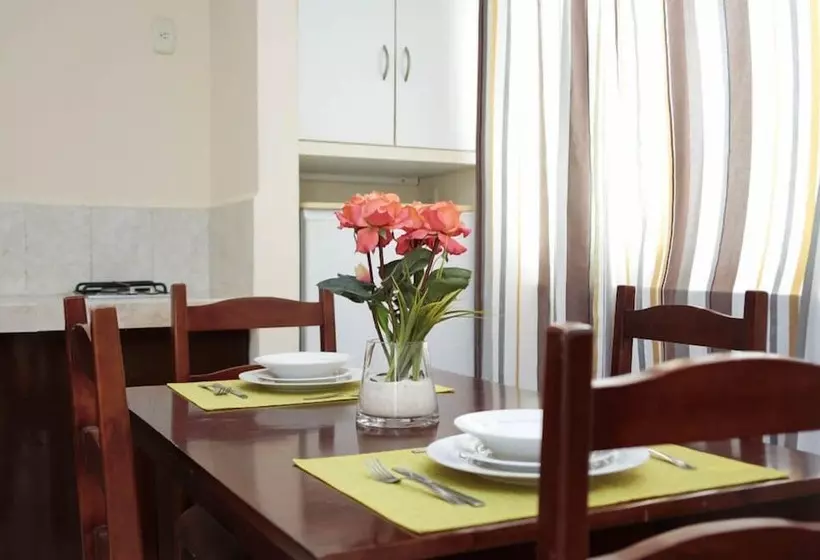 Fotos del hotel Nadet Suites:  3