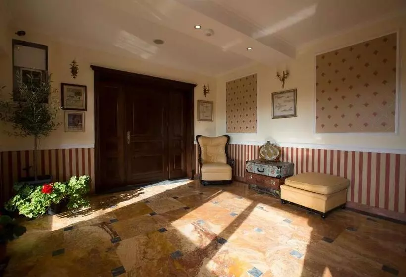 Fotos del hotel Aviator Boutique:  3