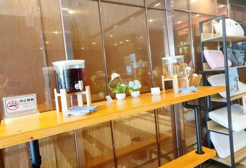 Fotos del hotel Lnsail  Shenzhen Luohu Port Railway Station:  7