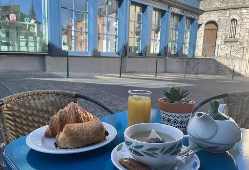 Fotos del hotel Logis  Castel De Mirambel:  5