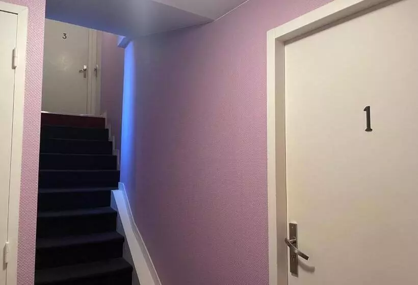 Fotos del hotel Logis  Castel De Mirambel:  10