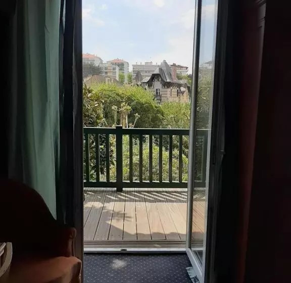 Fotos del hotel Saint Charles Hôtel & Coliving Biarritz:  12