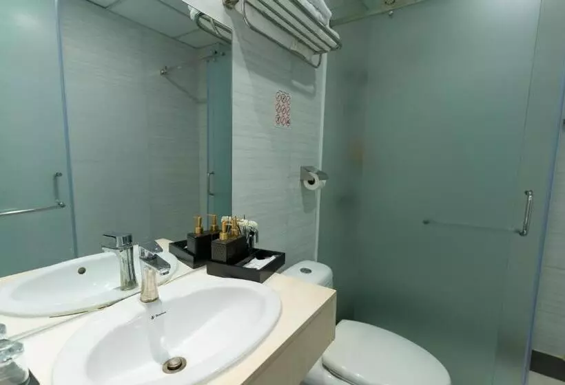 Fotos del hotel Queen Central:  12