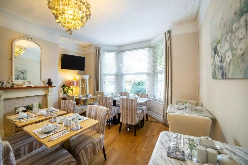 Fotos del hotel Lina Guest House:  10