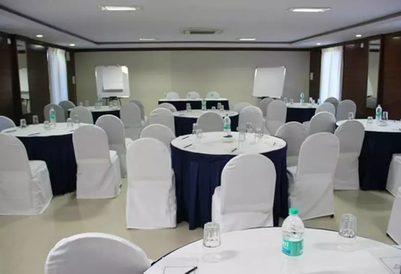 Fotos del hotel Delta Suncity:  6