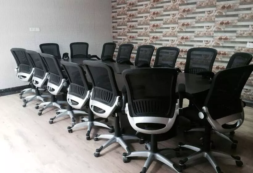 Fotos del hotel Delta Suncity:  9