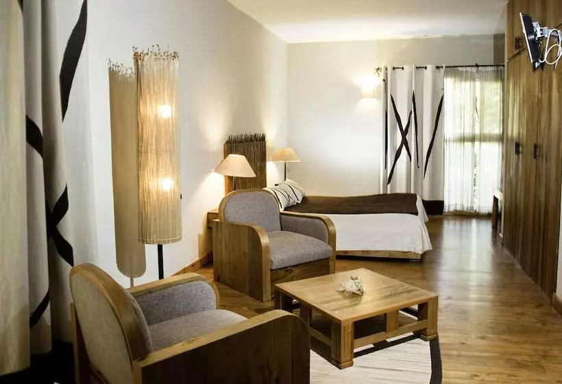 Fotos del hotel Le Combava Hôtel:  20