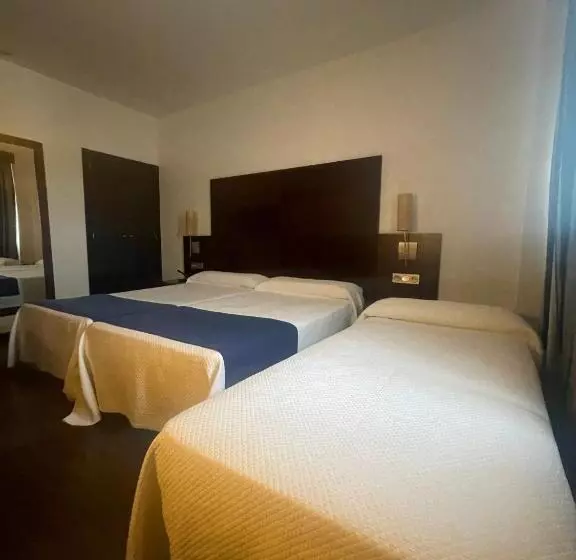 Fotos del hotel Complejo Leo 24h:  19