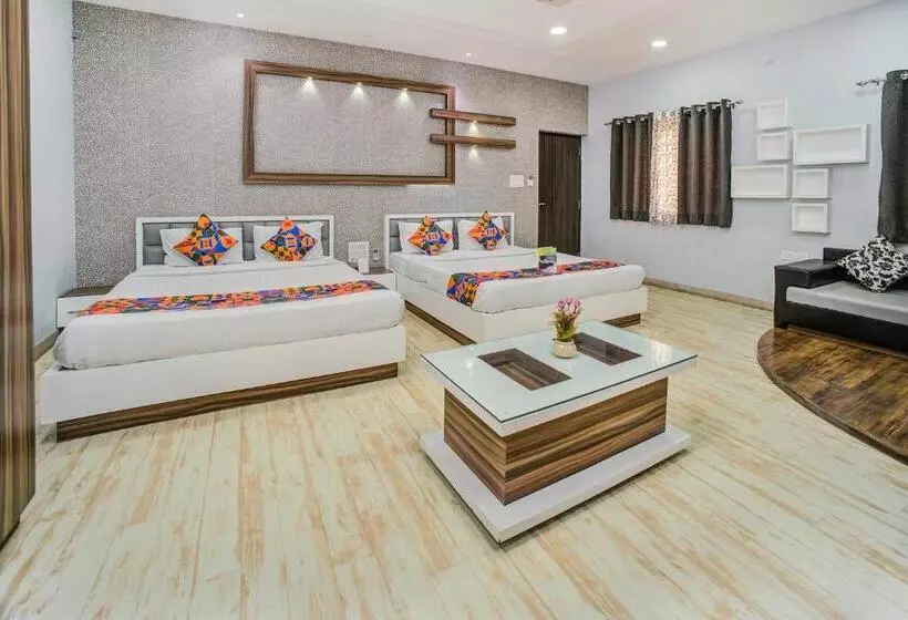 Fotos del hotel Fab Bee Town:  21
