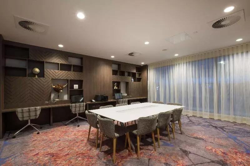 Fotos del hotel Hampton By Hilton Aberdeen Airport:  7