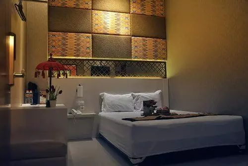 Metro House