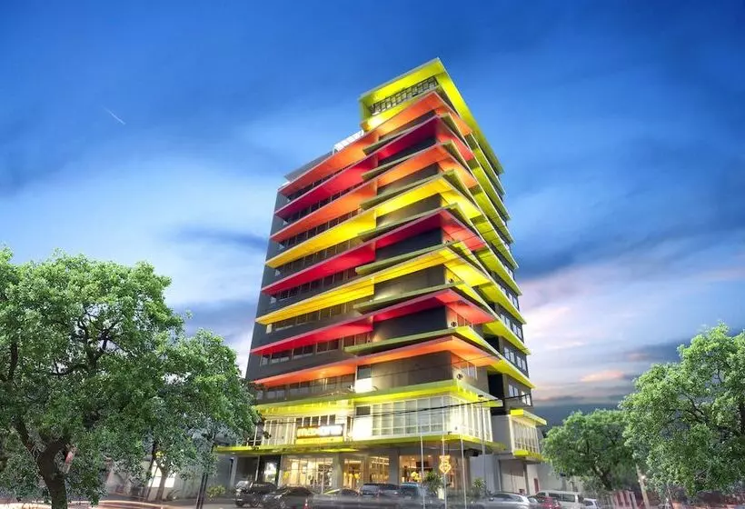 Fotos del hotel Maxonehotels At Dharmahusada  Surabaya:  10