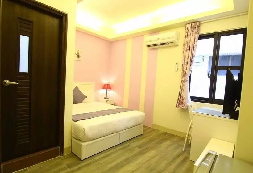 Happyday Guesthouse