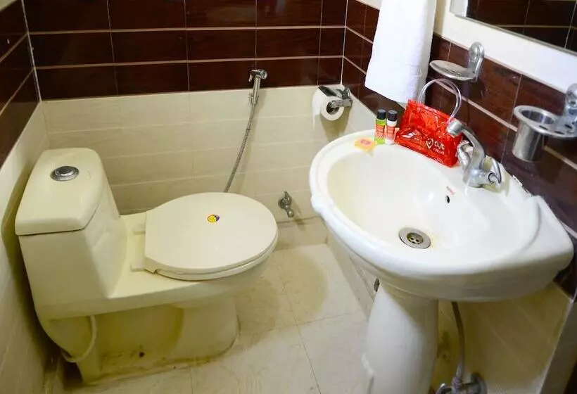 Fotos del hotel Oyo Rooms Igi Airport 3:  9