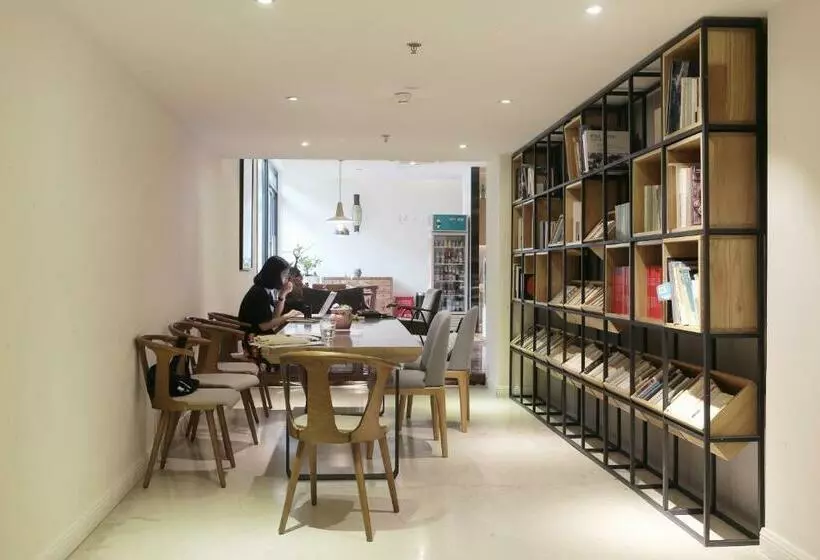 Fotos del hotel Travelling With Hotel Chengdu Wide And Narrow Alley:  19