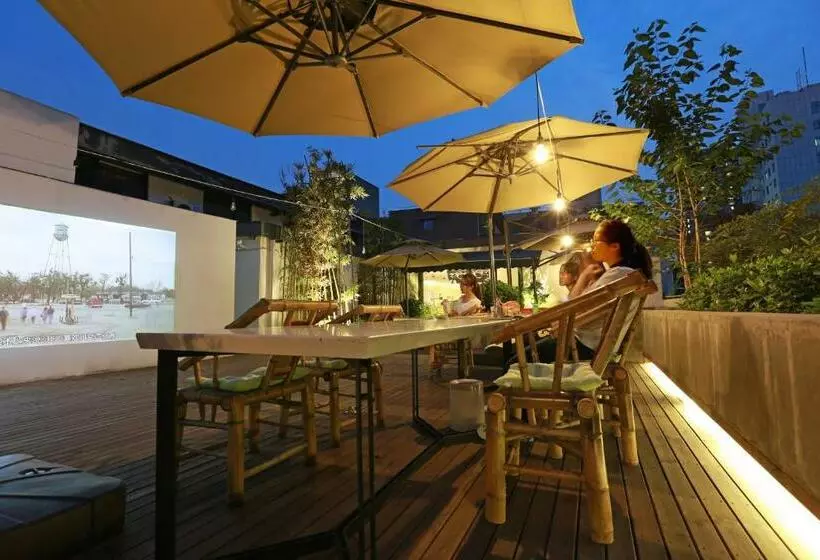 Fotos del hotel Travelling With Hotel Chengdu Wide And Narrow Alley:  15
