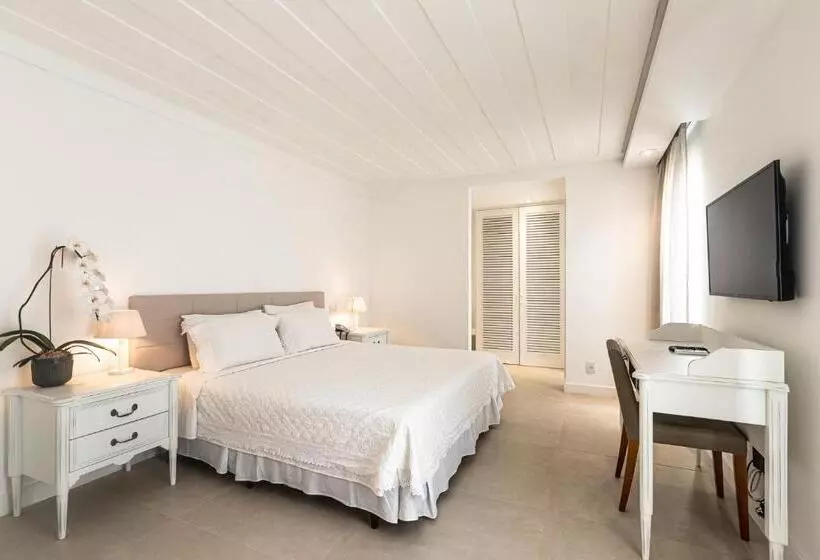 Villa Raphael