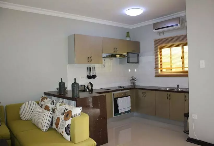 Fotos del hotel Nomads Court Lodge:  9