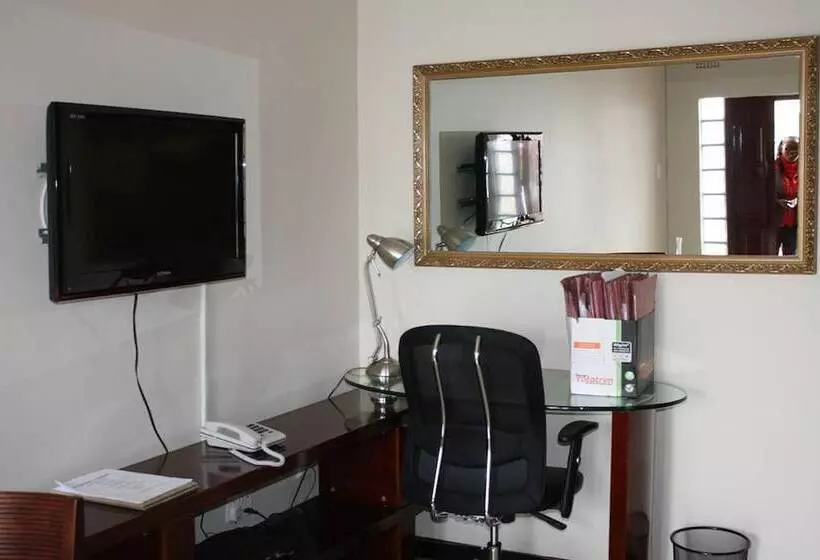 Fotos del hotel Nomads Court Lodge:  24