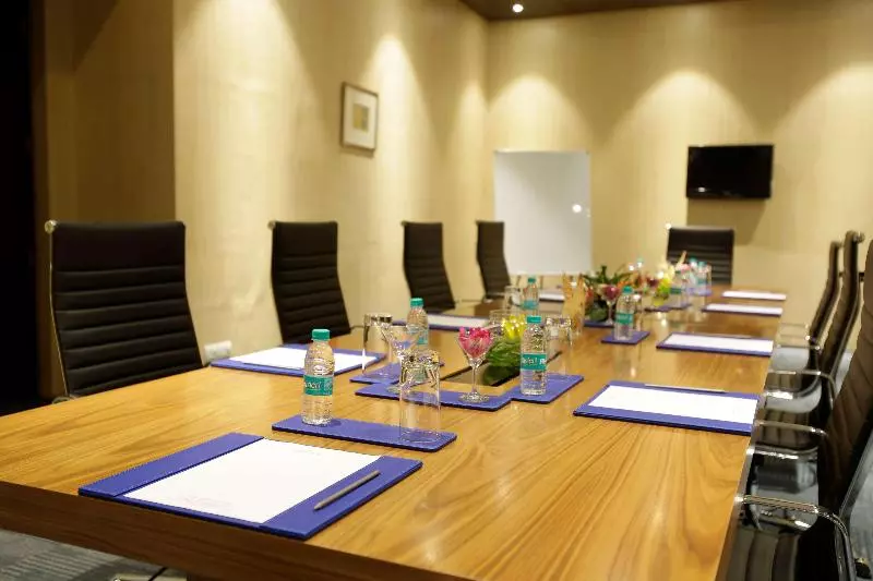 Fotos del hotel Golden Tulip Suites Gurgaon:  15
